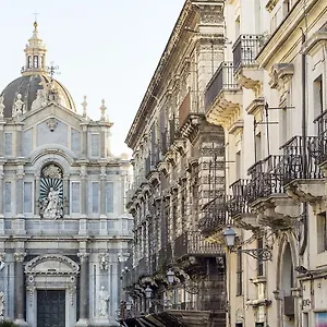 Duomo & 4*, Catane Italie